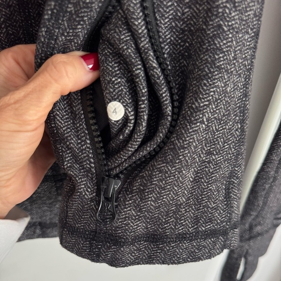 Lululemon Define Jacket Heathered Herringbone Stretch Athletic Top Black Gray 4 - Picture 7 of 10